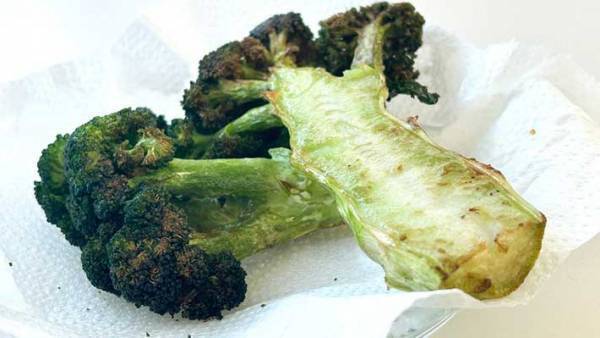 ブロッコリーを半分にしたら？　農家がやった食べ方に「大胆すぎる」