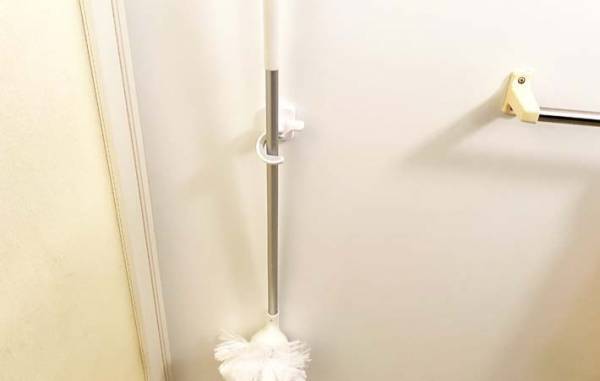 ダイソーで買った『モップキャッチ』　思わぬ使い道に「ピッタリ！」