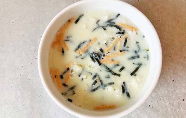 お湯は使いません！　『お茶づけ海苔』の意外な食べ方に「不思議だけどおいしい」