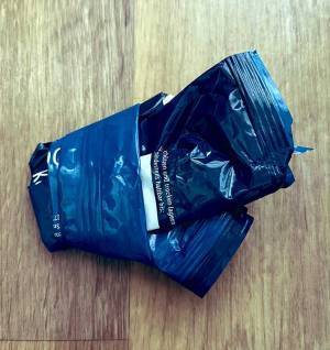 お菓子のゴミに「なんで？」　夫が疑問を抱いた理由に「自分もついやってしまう」