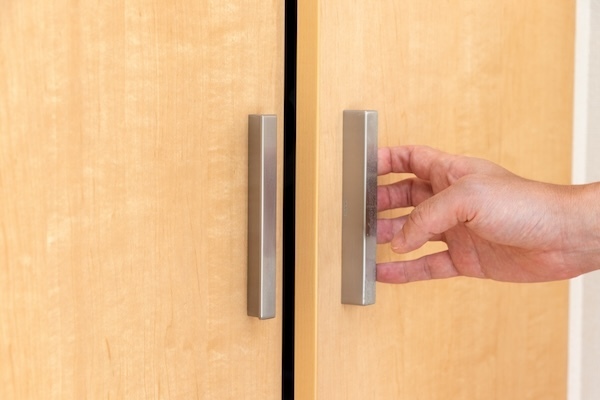 クローゼットの扉は開けておく？閉じる？　正解に「今日から意識する」