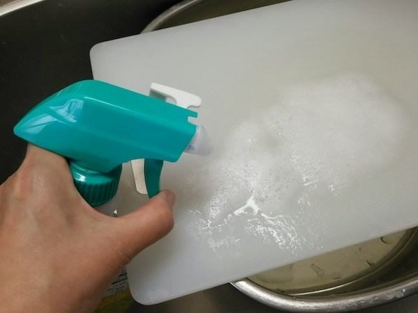 キッチン泡ハイター使用時に必ず守って！　企業の注意喚起に「徹底します」