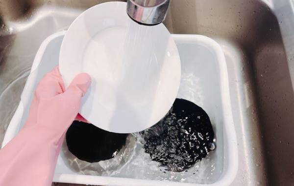 キッチンハイターのすすぎ時間、知ってた？　花王の情報が「参考になる」