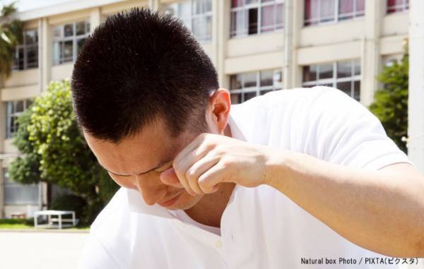 部活の顧問「ポケットに手突っ込むのをやめろ」　生徒の返事に、先生側が号泣