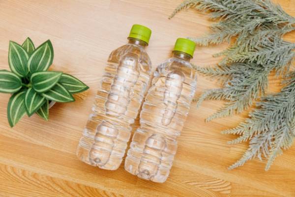 ペットボトルの再利用に注意して　理由に…　「反省」「絶対しない」