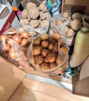 「一般的なクローゼットの中です」　写真に「さすが北海道」「ぜいたくだな～」