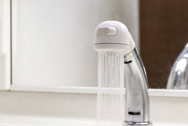 パイプユニッシュは長時間放置しないで　注意喚起に「なんと」「絶対しない」