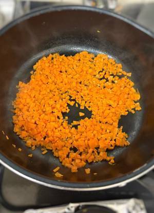 なかなか火が通らないニンジン、現役シェフが教えるひと手間に「マネしたら柔らかくなった」