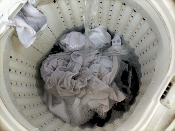 洗濯物に糸くずが…　対策に「今日からできそう」「試してみる」