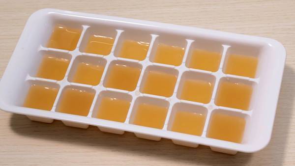 現役シェフ「需要あるか分かりませんが…」　自家製鶏だしの作り方に「超使える！」