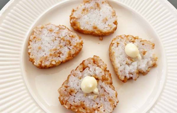 冷凍おにぎりを半分にして…　ニッスイの発想に「すぐにリピートするかも」