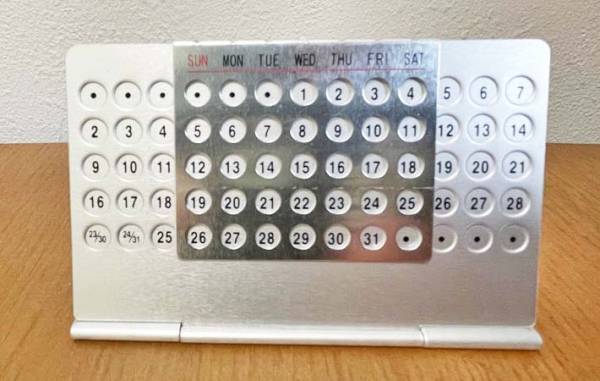 もう捨てなくていい！　１００均の『カレンダー』が「ずっと使い続けられる」