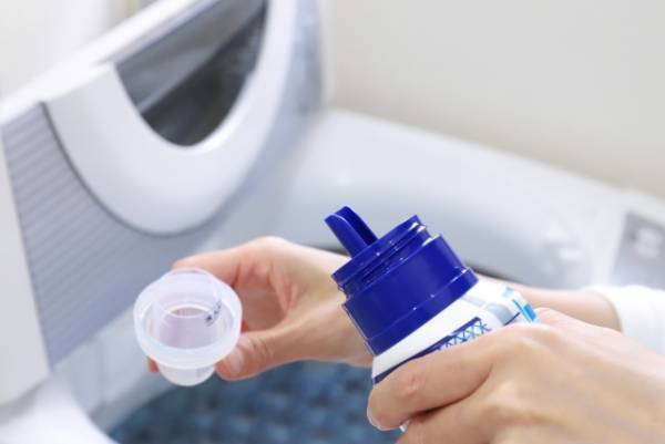 洗濯洗剤は入れすぎないで　省エネのコツに「参考になった」「勉強になる」