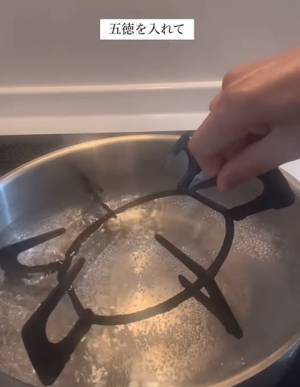『五徳』の汚れを落とすには？　簡単掃除テクに「コレなら私もできそう」