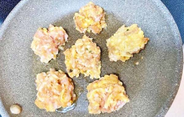 どん兵衛を粉々にしたら…？　日清の発想に「また作りたい」「弁当にもいい」