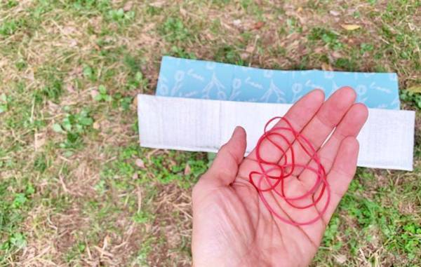 「もうイライラしない！」　レジャーシートが風で吹っ飛ばない裏技