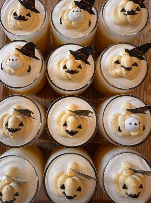 ケーキ店「ハロウィン仕様となります」　カボチャの顔が『あの動物』に？