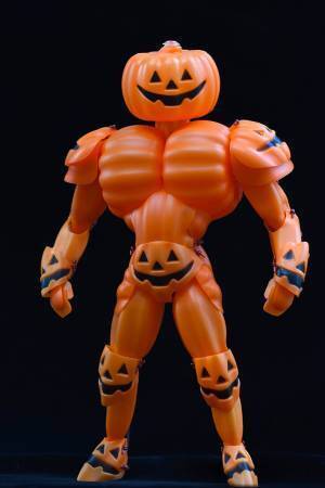 カボチャをつなぎ合わせて…　完成形に「キレッキレの肉体美」「言葉が出ない」