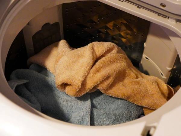 洗濯機を『洗濯カゴ』として使わないで！　NGな理由に「聞いただけでゾッ」