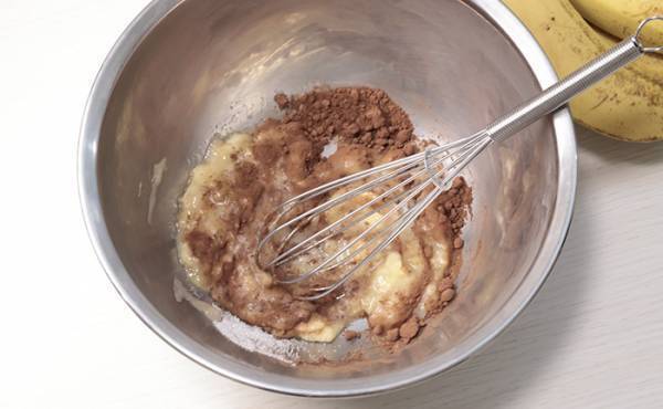 余ったバナナをビニール袋で潰して？　簡単アレンジに「その手があったか！」