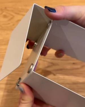 段ボールをスッキリまとめる方法　１００均グッズを活用すると？