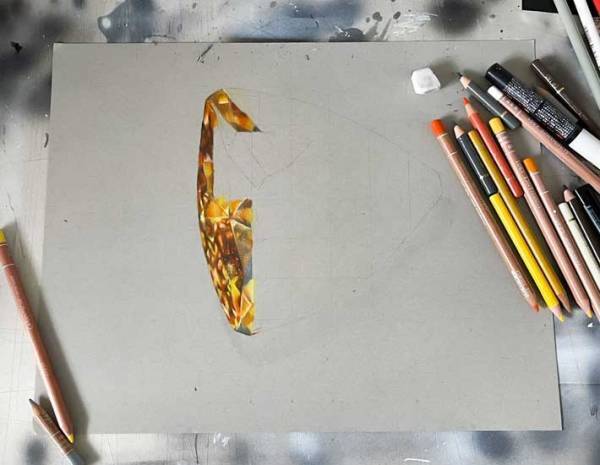 「ウソでしょ」「輝き方が本物じゃん」　色鉛筆で描いた宝石に、驚きの声