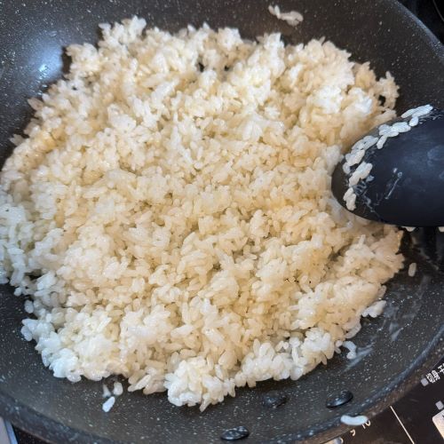 企業が教える『お店みたいなパラパラチャーハン』の作り方　マヨネーズを入れるだけで…？