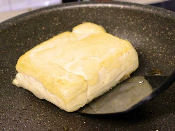 冷蔵庫に、豆腐１丁ある？　現役シェフが教える食べ方に「絶対にやる」「夜食にも最高」