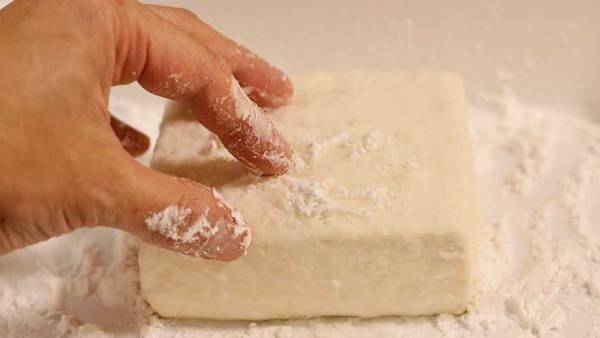 冷蔵庫に、豆腐１丁ある？　現役シェフが教える食べ方に「絶対にやる」「夜食にも最高」