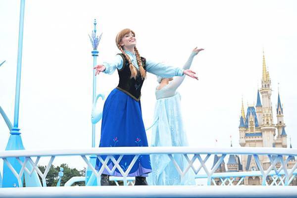 音楽が変わった！　９年続いたディズニークリスマスパレードがついにファイナル