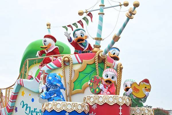 音楽が変わった！　９年続いたディズニークリスマスパレードがついにファイナル