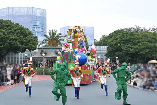 音楽が変わった！　９年続いたディズニークリスマスパレードがついにファイナル