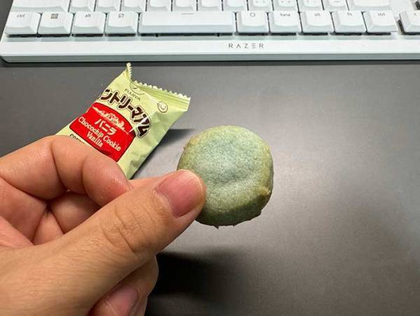 あなたは何色に見える？　『カントリーマアム』の写真に「焦る」