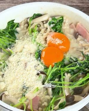 パスタの代わりにエノキ！　村上農園が勧める『カルボナーラ風』