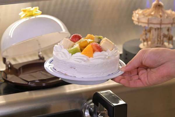 回転レーンに流れるのは…？　くら寿司の試みに「面白すぎる」「絶対にやりたい」