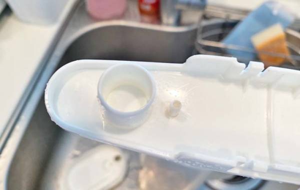 つまようじで掃除してた人必見！　これ１本で「隅々まできれいになる」