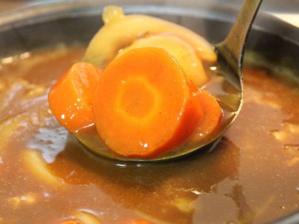 カレーに入れるハチミツ　ベストタイミングは？　企業に回答に「理由にも納得」