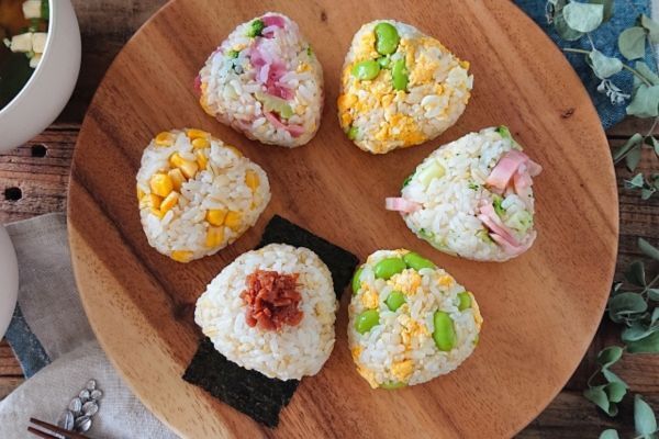 おにぎりが『さらにおいしくなる』　豆知識５選に「その手があったか」「メモした」