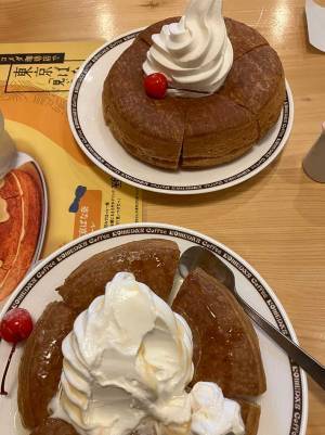 コメダで食事をする男性客　震えたワケに「怖すぎる」「めちゃくちゃ笑った」