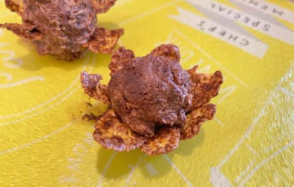 ロールケーキを崩したら…　できたものに「本物みたい」「子供も大喜び」