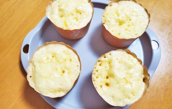 子供が「もう１個食べたい！」　レンジで作る簡単カップケーキ