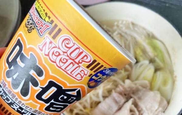 まだ鍋の素で作ってる？　日清食品のアイディアに「時短で完成」「すごい」