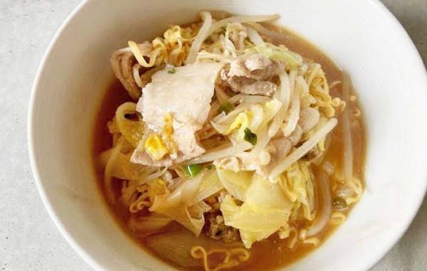 まだ鍋の素で作ってる？　日清食品のアイディアに「時短で完成」「すごい」