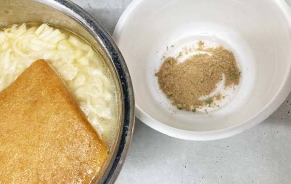 お湯を注がない『どん兵衛』の食べ方　「麺が透き通った」「おあげもフワフワ」