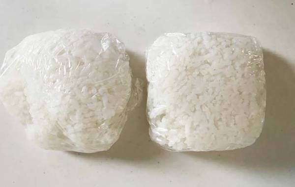 ダイソーで見つけた『四角い枠』　使い道に「整った」「冷蔵庫スッキリ」