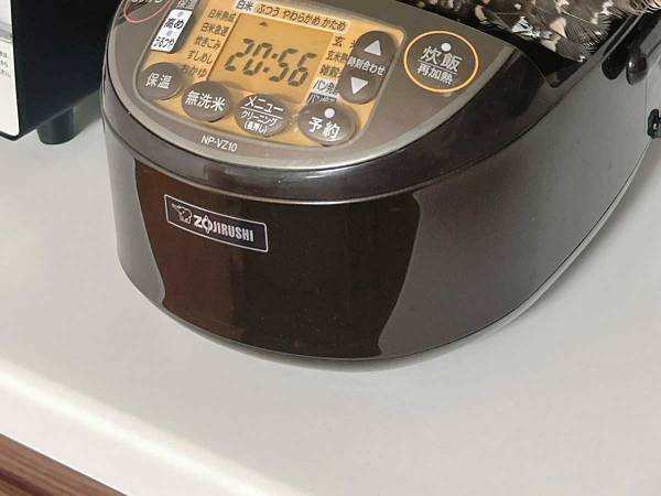 炊飯器の中に潜むのは？　意外な動物に「えええ」「何この馴染みっぷり」