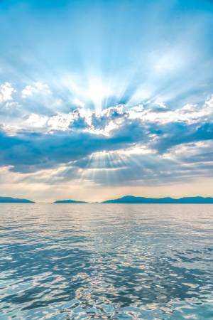 「女神が降臨しそう」「勇者が爆誕するやつ」　瀬戸内海での１枚に「心が救われた」