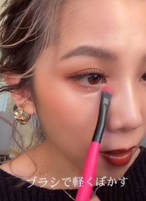 目の際に塗ってしまうと…　正しいコンシーラーの塗り方に「さすがプロ」「控えます」