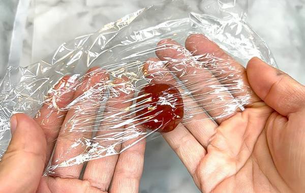 楽チン！　洗い物を出さない梅肉の作り方に「なるほど」