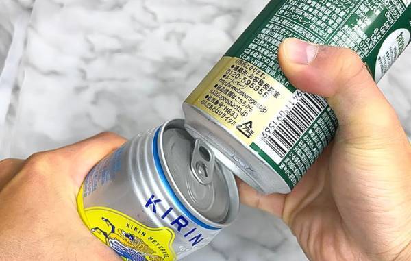「爪を傷めない」「なるほど」　手を使わずに缶のプルタブを開ける方法